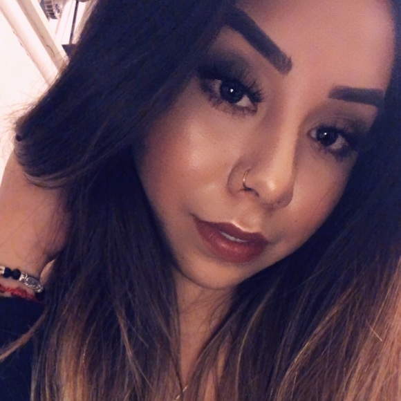 Meet your Posher, Vivian - Picture 1 of 1